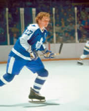 Today in 1978, Darryl Sittler at a Brampton furniture store appearance :  r/leafs